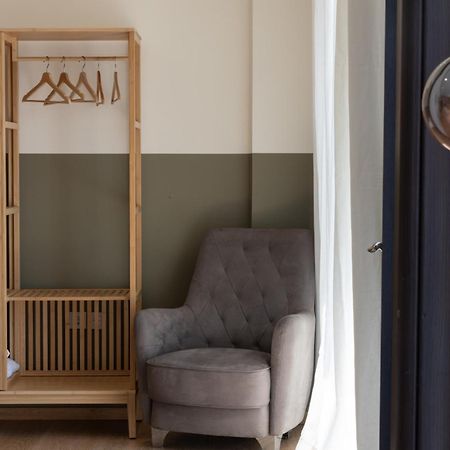 Luxurious 3-Bedroom Seaside Retreat Fully Renovated In 2025 Афины Экстерьер фото