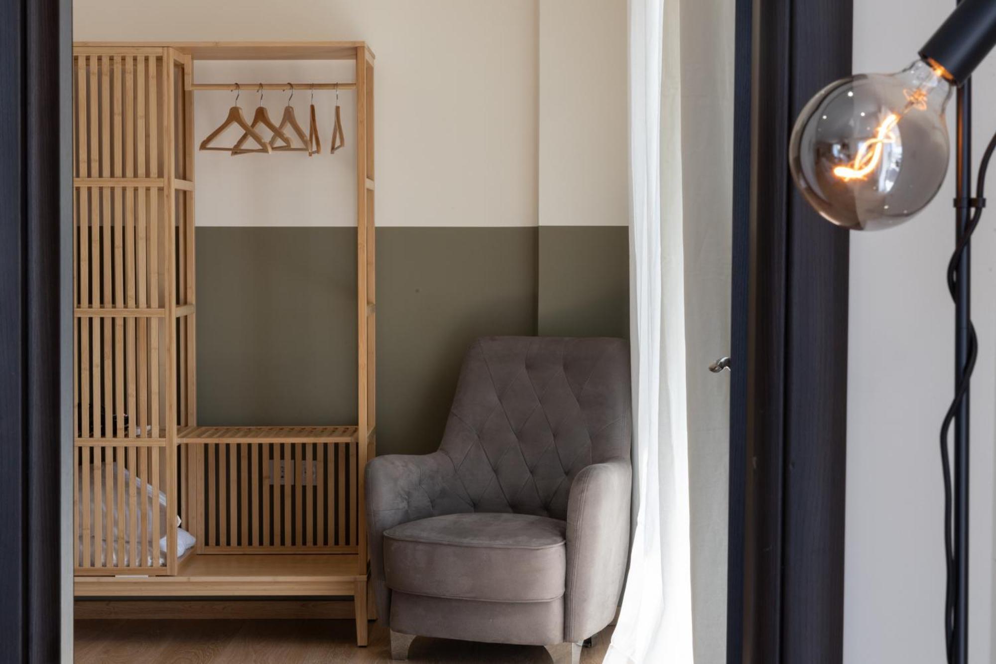 Luxurious 3-Bedroom Seaside Retreat Fully Renovated In 2025 Афины Экстерьер фото